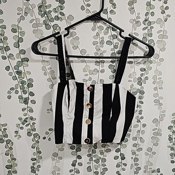 Show me your mumu cadence crop top - Picture 2 of 8